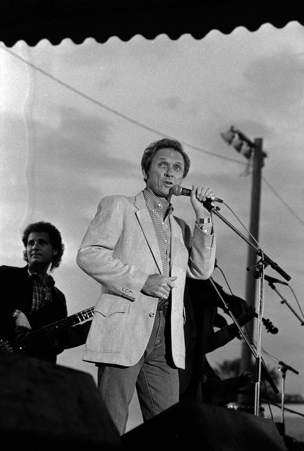 1984-08-10DBQCoFairMelTillis.jpg